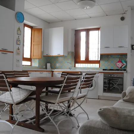 Azzurra Beach Holiday House