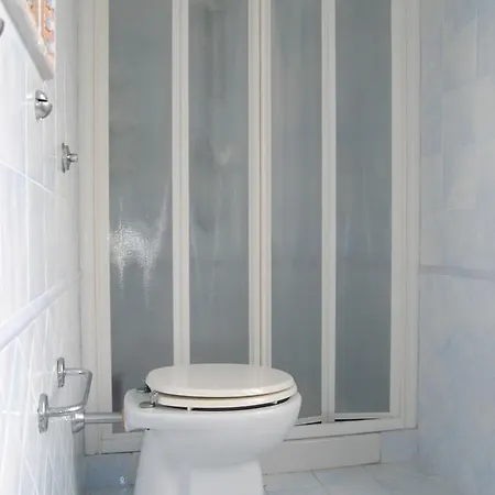 Azzurra Beach Holiday House * פורטו רקנאטי